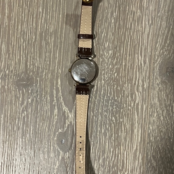 Vintage FOSSIL ladies watch with brown leather strap - Picture 4 of 4